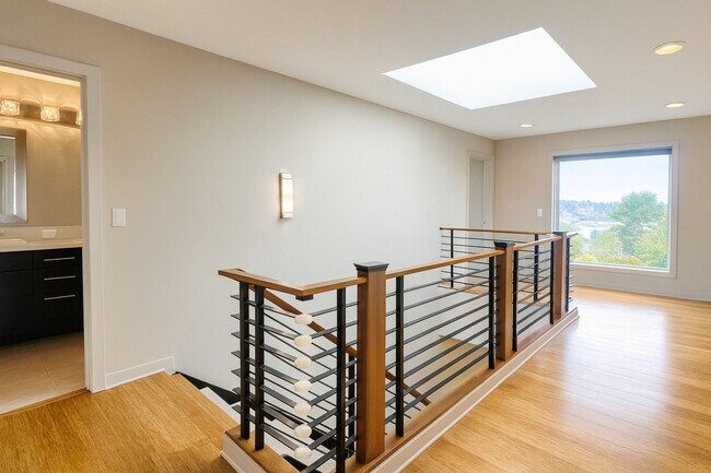 Building Photo - 4bd/2.75ba Renton House