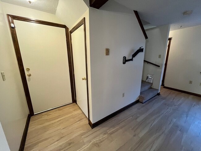 Building Photo - 53 Fairfield Park