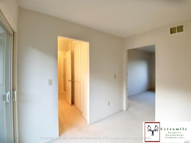 Building Photo - 9 Germaine Pl
