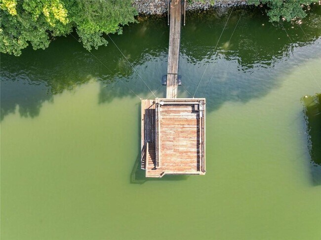 Building Photo - 5281 Laurel Ln