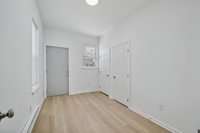 Building Photo - 6339 Reedland St
