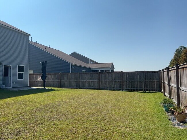 Building Photo - 203 Hayworth Rd