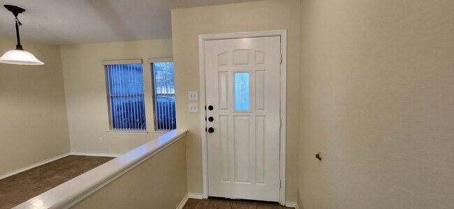 Building Photo - Heritage Park Community-3Bedroom, 2.5 Bathroom-