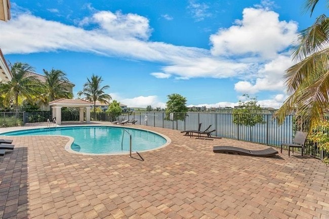 Building Photo - Marvelous Madison Place Townhome