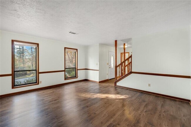 Building Photo - 1810 River Rock Trail