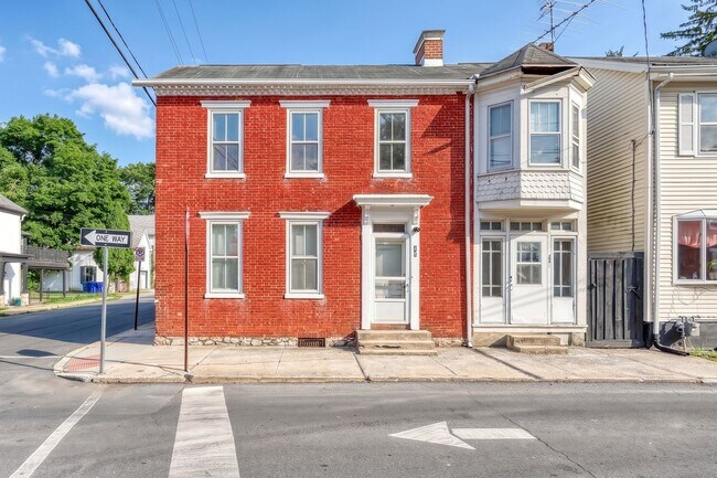 Building Photo - 42 E Locust St