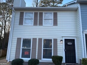 Building Photo - 130 Springdale Ct