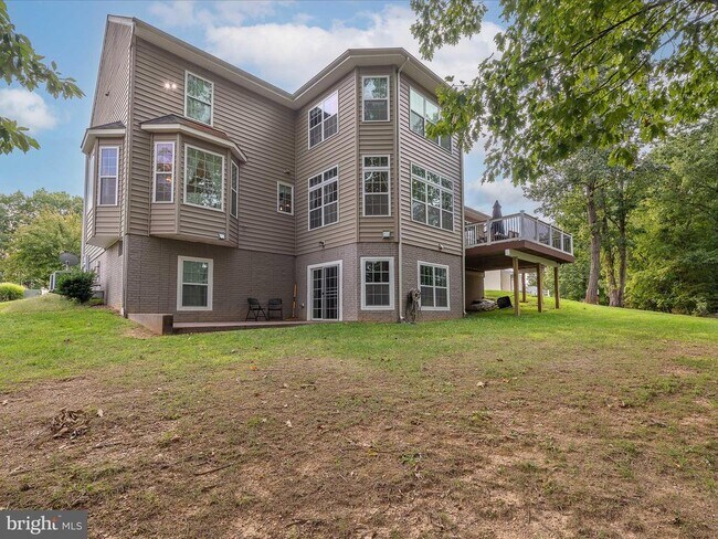 Building Photo - 171 Lackawanna Ln