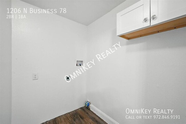 Building Photo - 1206 N Texas 78 Business