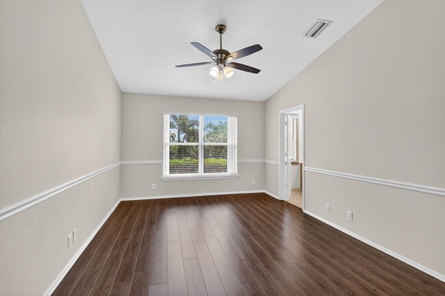 Building Photo - 8020 Briantea Dr