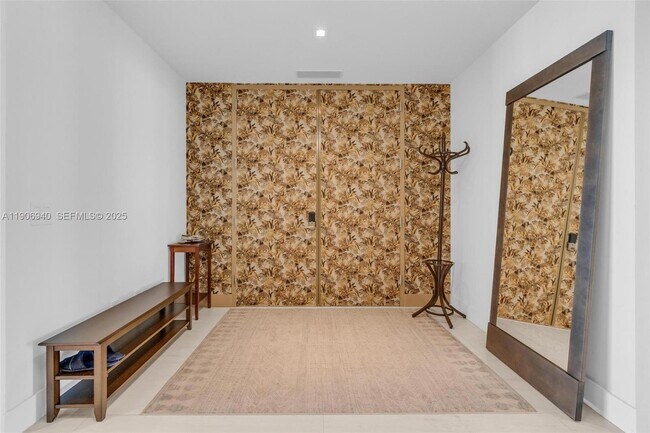 Building Photo - 18975 Collins Ave