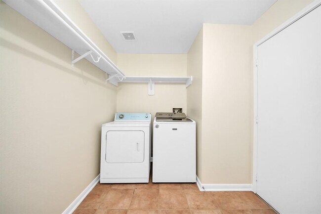 Building Photo - 17111 Plaistow court