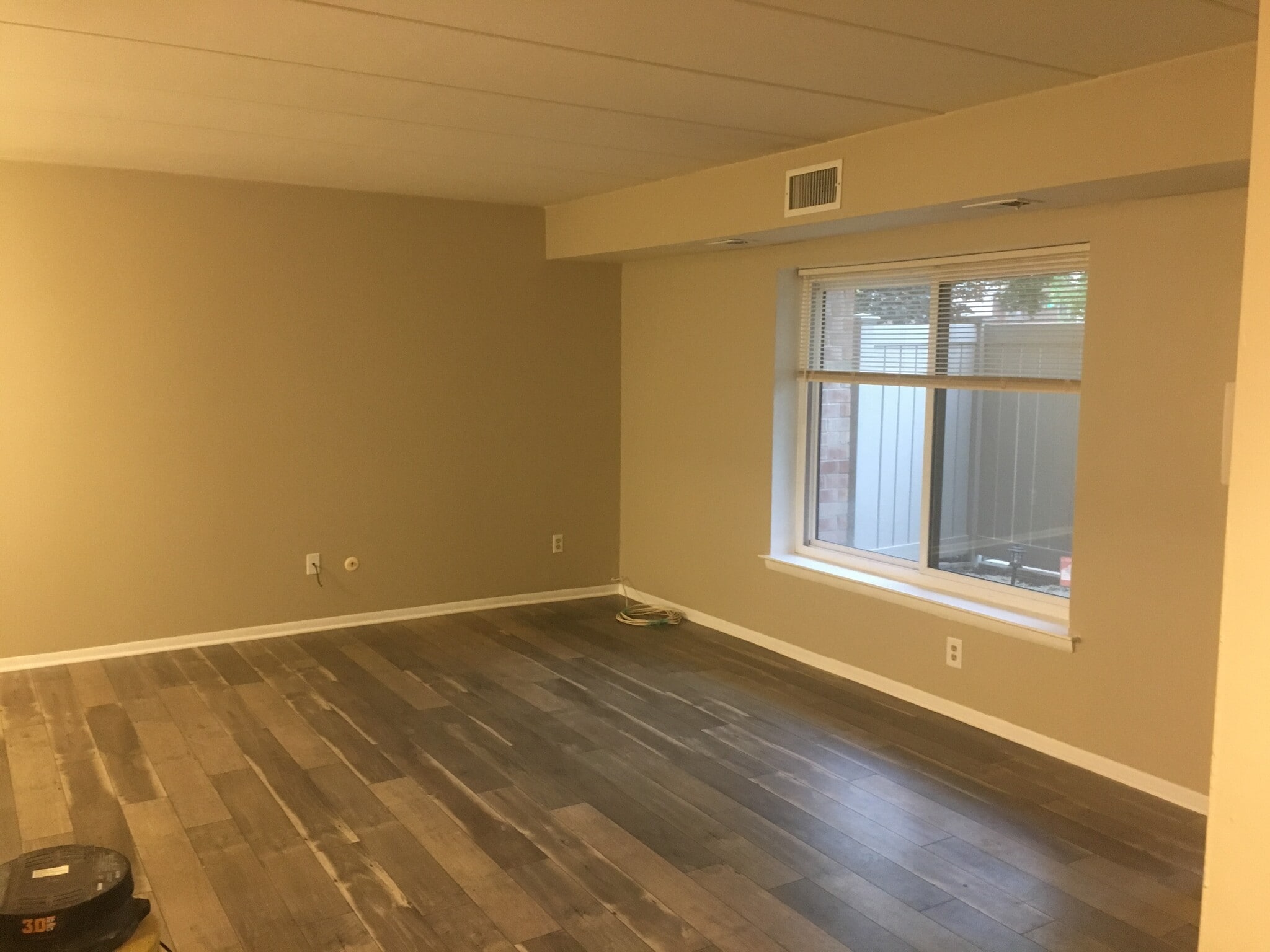 Living Room - 57003 Delaire Landing Rd