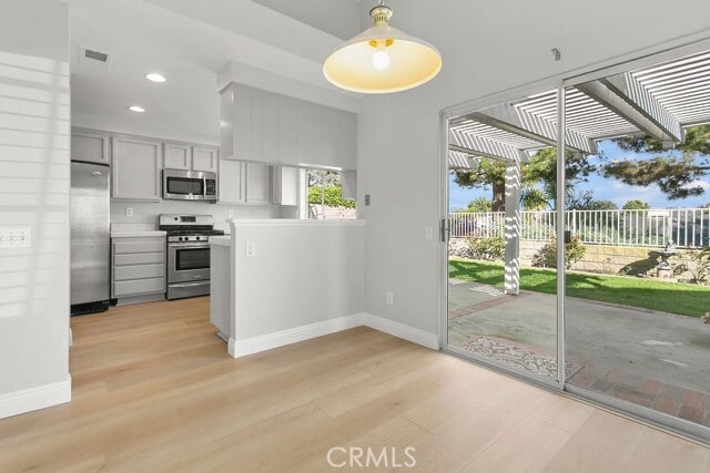 Building Photo - 20 Coralwind
