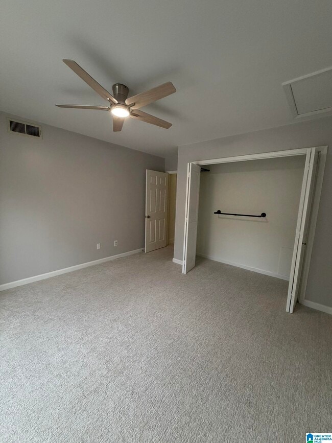 Building Photo - 118 W Green