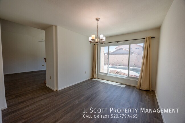 Building Photo - 1421 W Camino Ct
