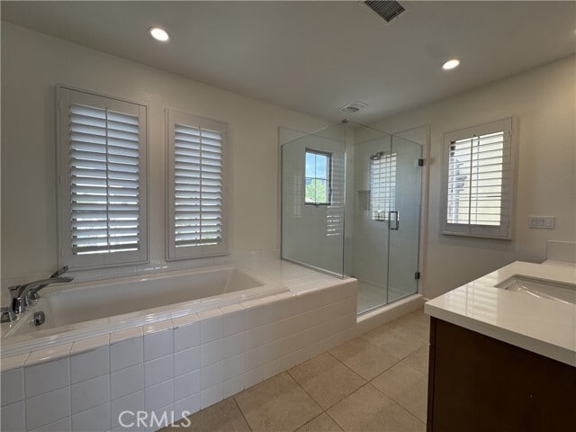 Building Photo - 66 Diamond Flats