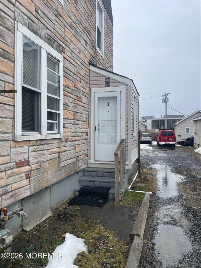 Building Photo - 93 N Broadway