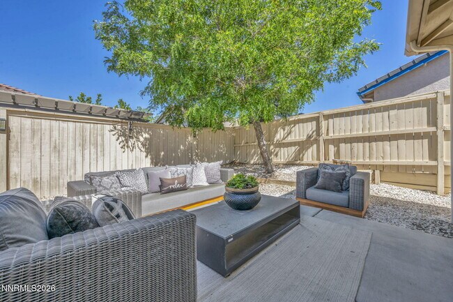 Building Photo - 10740 Cedar Rock Dr