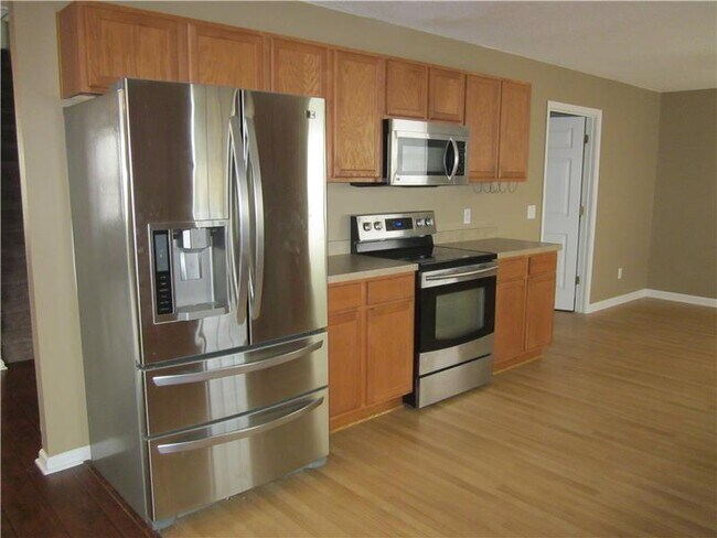Building Photo - 24 Willow Lakes Dr