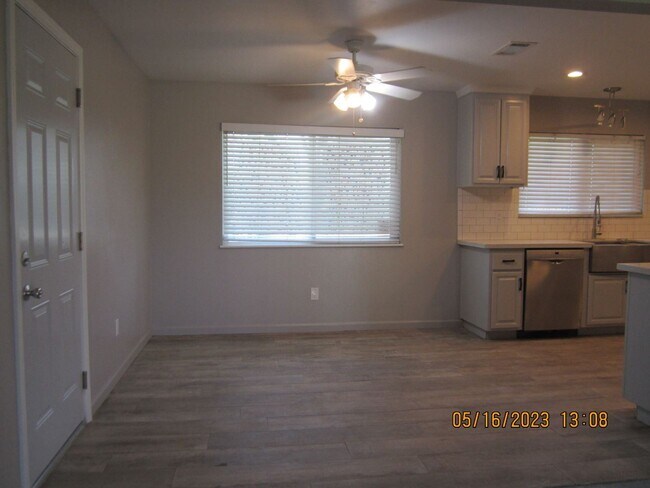 Building Photo - 4 br, 2 bath House - 1510 HIGHRIDGE