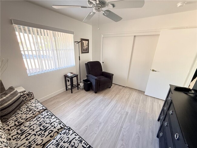 Building Photo - 9605 Sundial Dr