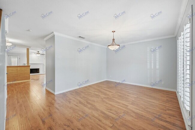 Building Photo - 1229 Roaring Springs Rd