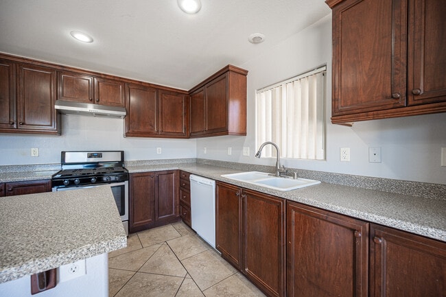 Building Photo - 248 Tie Breaker Ct