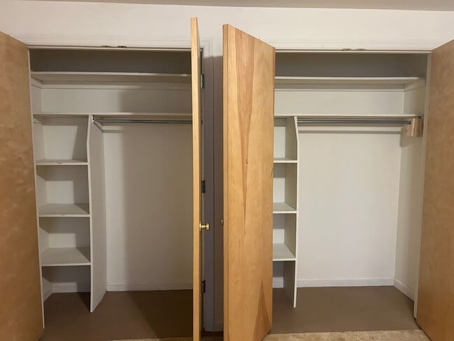 Building Photo - Solid Brick Rancher in Greencastle