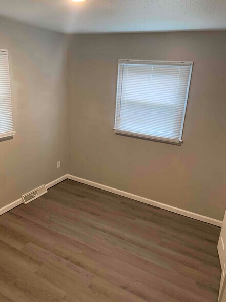 Building Photo - 2722 Magnolia Dr