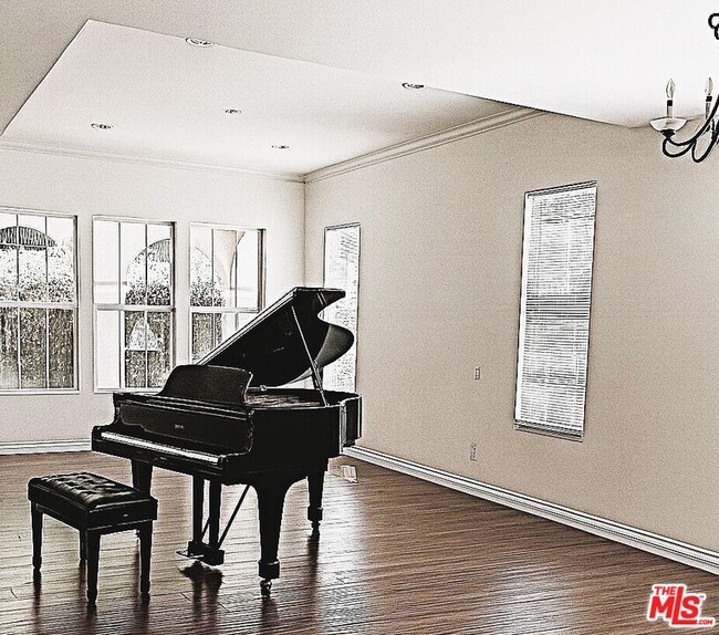 Building Photo - 11040 Renaissance Dr