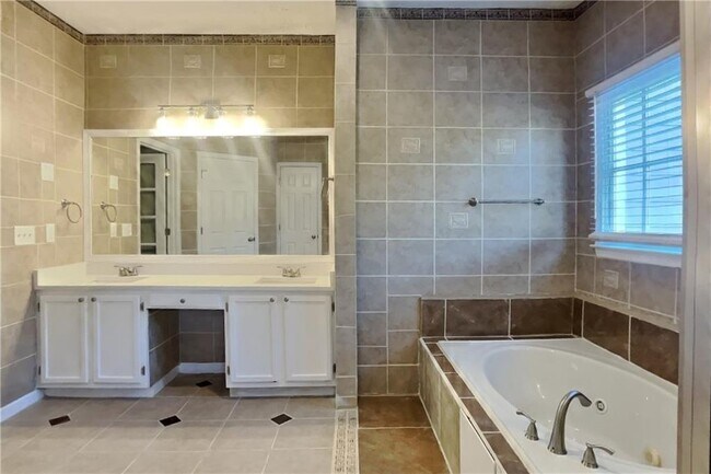 Building Photo - 3069 Commons Crossing