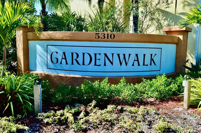 Building Photo - 2 bed 1 bath condo in Garden Walk