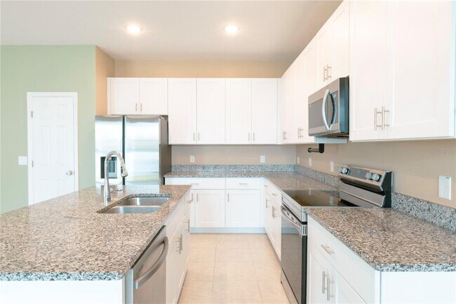 Building Photo - 2203 Pigeon Plum Dr