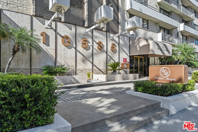 Building Photo - 10535 Wilshire Blvd