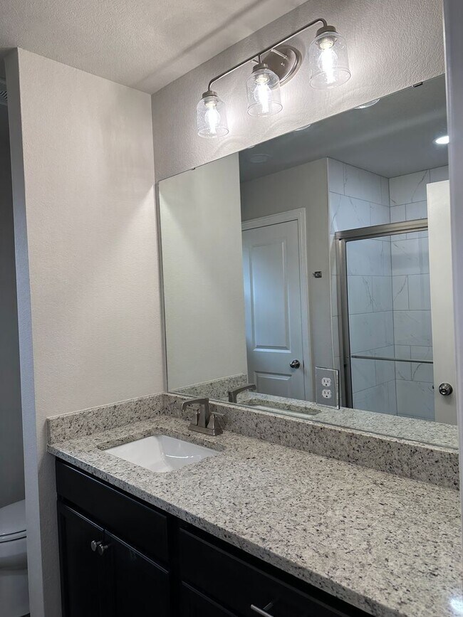 Building Photo - Navasota - NEW BUILD -3 bedrooms / 2 bath / 2 car garage with fenced in yard.