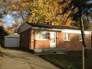 Building Photo - 741 Dorset Ave