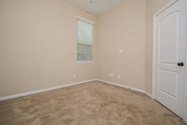 Building Photo - 22 Cheswood Manor Drive