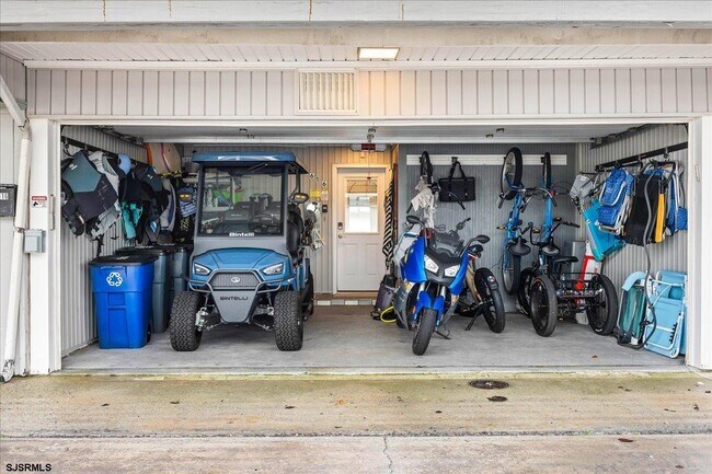 Building Photo - 9616 Pacific Ave