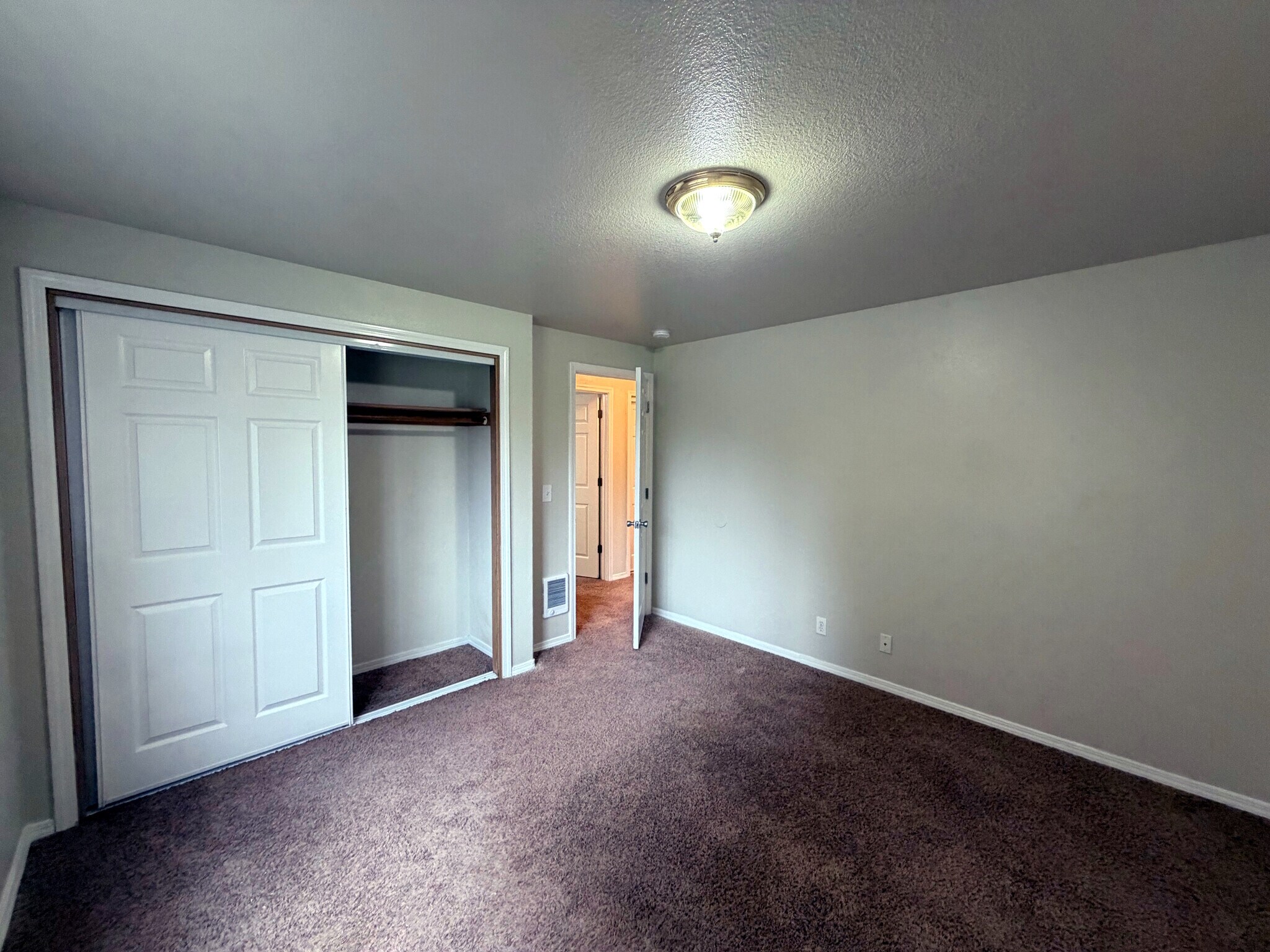 Building Photo - 1047 8th Ave