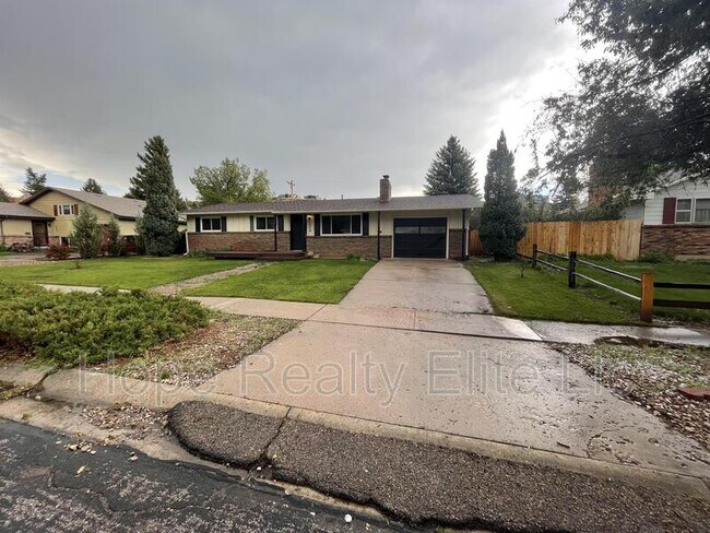 Primary Photo - 1219 Whitehouse Dr