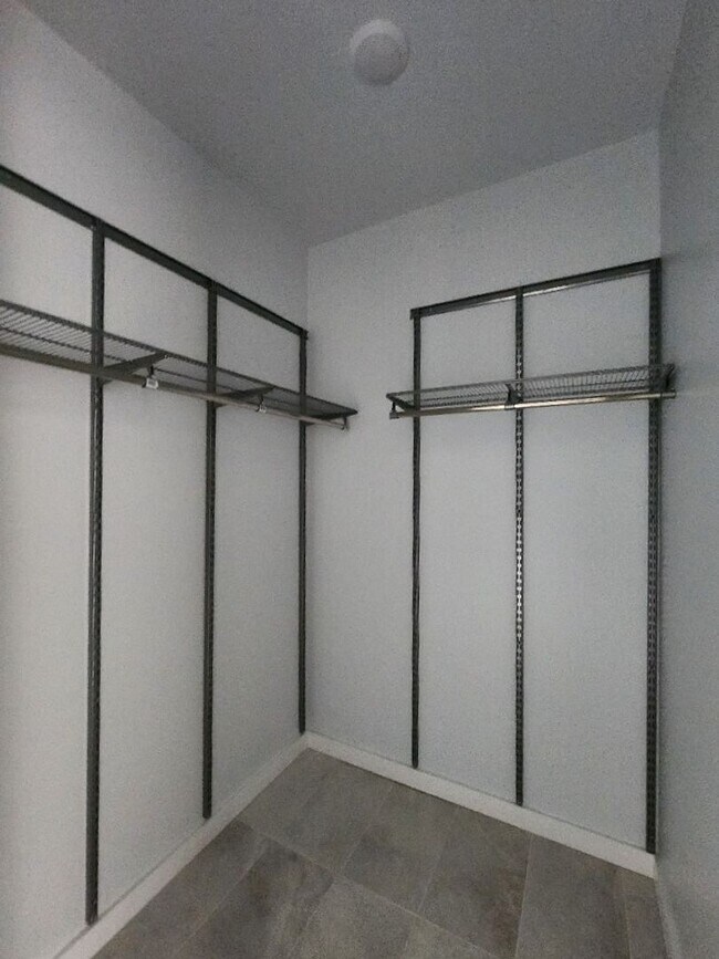 Building Photo - Beautiful 3-Bed, 3.5-Bath Townhome in Tampa (MOVE-IN SPECIAL, 50% OFF 2ND MONTH)