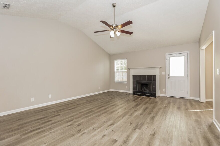 Building Photo - 1295 Tiree Dr