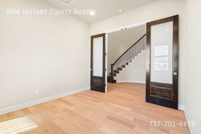 Building Photo - 424 Sitlington Ln