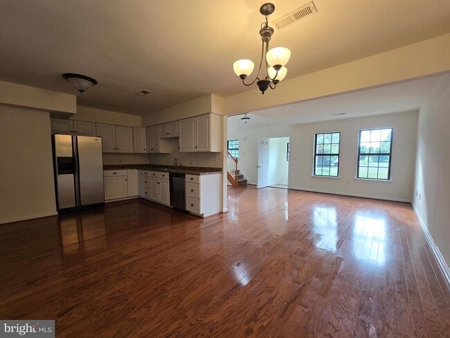 Building Photo - 68 Liberto Ln