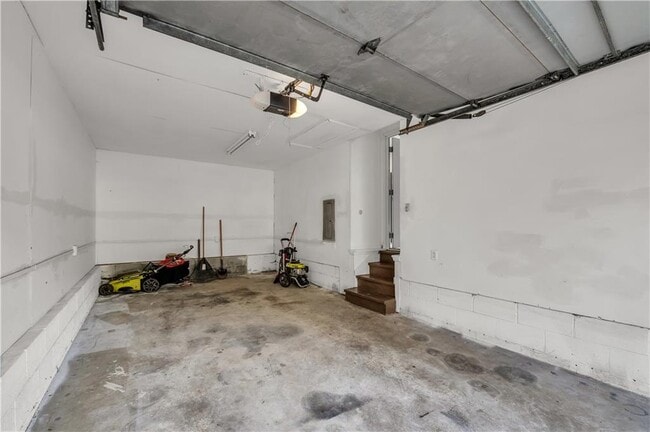 Building Photo - 2441 Empire Forest Dr