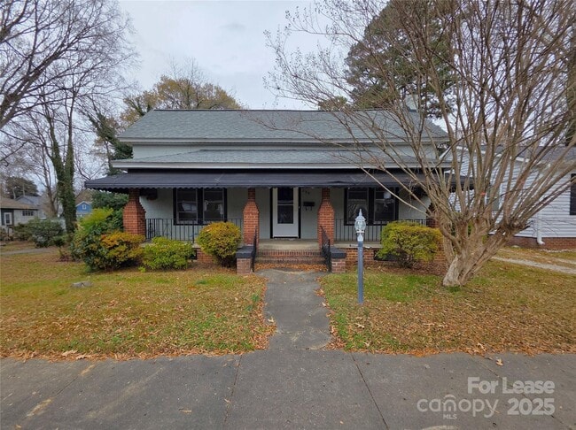 Building Photo - 222 W McCubbins St