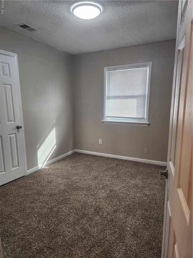 Building Photo - 3533 Dana Ln