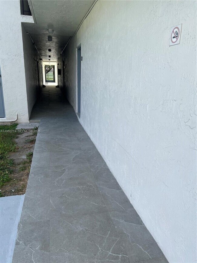 Building Photo - 9520 SW 8th St