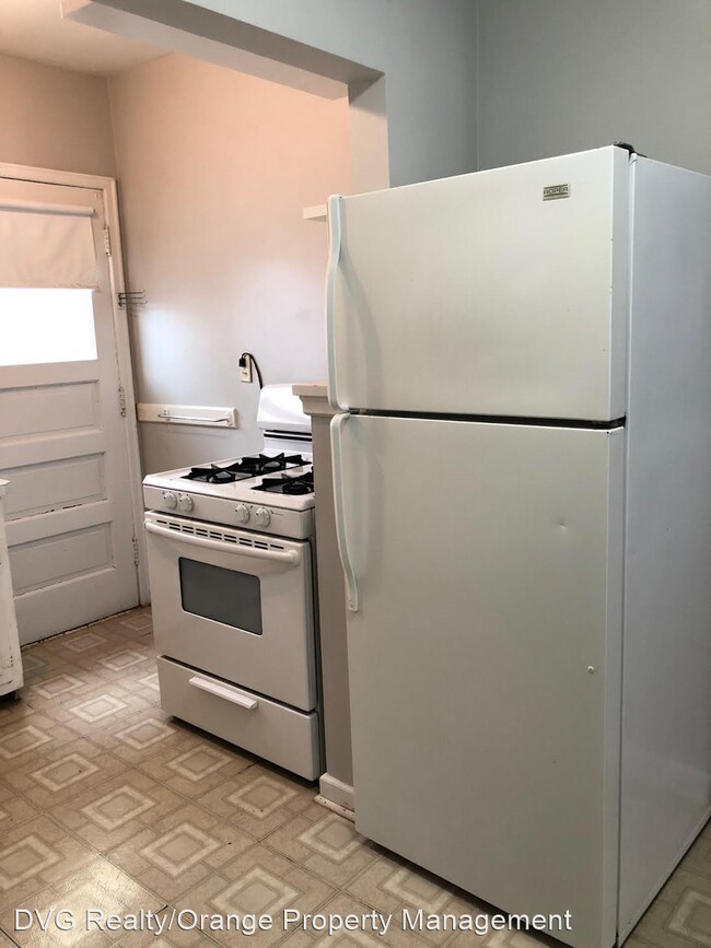 Building Photo - 4178 Cass St